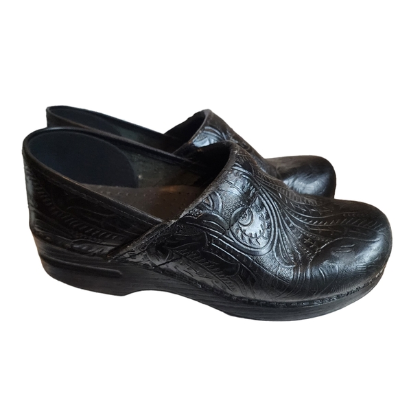 DANSKO Black Tooled Leather Slip-On Professional Clog - Picture 5 of 9